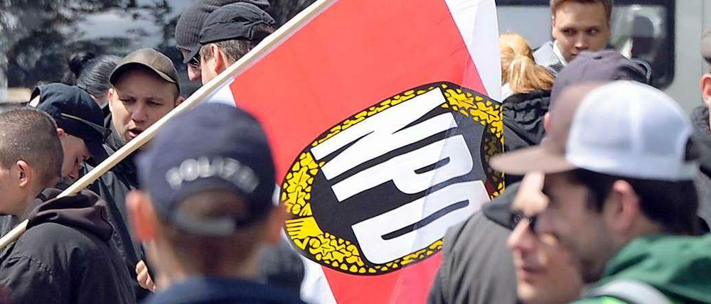 Schwierige Aufgabe. Am Sonnabend wird die Polizei wieder Rechtsextreme und Gegendemonstranten trennen müssen. 