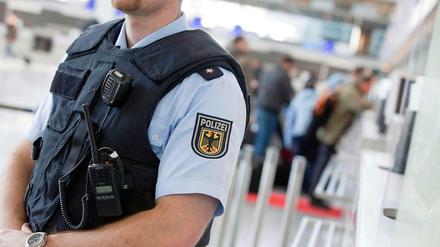 Unter Beobachtung. Die Arbeit deutscher Sicherheitsbehörden nach den Terroranschlägen des 11. September war ein Untersuchungsgegenstand des Gremiums. 