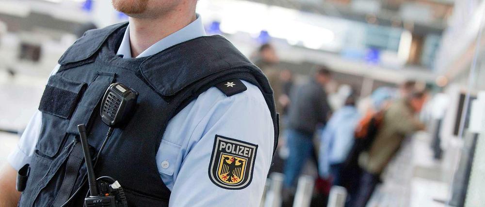 Unter Beobachtung. Die Arbeit deutscher Sicherheitsbehörden nach den Terroranschlägen des 11. September war ein Untersuchungsgegenstand des Gremiums.