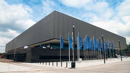 Charlottenburgs Silberbau. Das neue Kongresszentrum City Cube am Messegelände. Es kann auch anthrazit wirken.