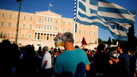 Demonstration vor dem Parlamentsgebäude in Athen. Bekommt Griechenland ein drittes Hilfspaket?