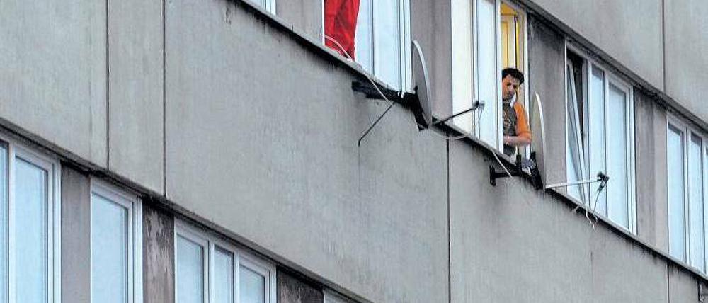 Wohin mit den Flüchtlingen? Neben Asylbewerberheimen, wie hier einst in dem sächsischen Städtchen Kamenz, gibt es auch die Möglichkeit, die Menschen in kleineren Wohnungen unterzubringen. Foto: Matthias Hiekel/dpa
