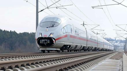 Und vorbei. Seit vielen, vielen Jahren wird an der neuen ICE-Piste gebaut, ein Teil in Bayern ist schon fertig.