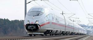 Und vorbei. Seit vielen, vielen Jahren wird an der neuen ICE-Piste gebaut, ein Teil in Bayern ist schon fertig.