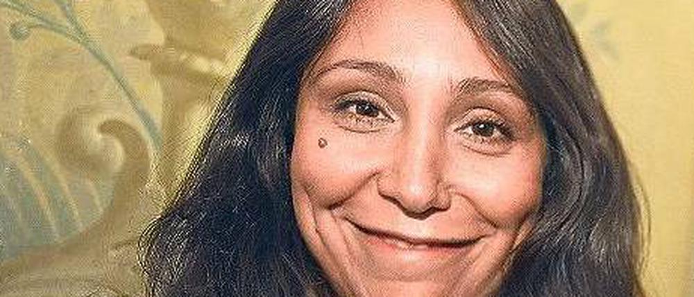 Haifaa al Mansour, geboren 1974, studierte Literatur in Kairo sowie Regie und Filmwissenschaft in Sydney. Bekannt wurde sie mit der Dokumentation „Women Without Shadows“. „Das Mädchen Wadjda“, ihr Spielfilmdebüt, kommt am Donnerstag in die Kinos.