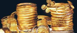 Goldene Schmuckstücke aus der Bronzezeit.