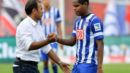 Wechselspiele: Hertha-Trainer Jos Luhukay (l.) hat personell zahlreiche Möglichkeiten.