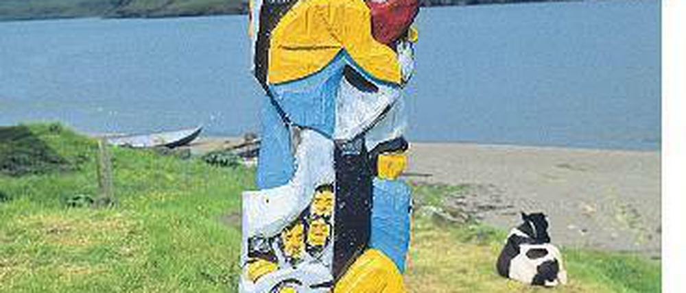 Kunstpfahl in Langasandur