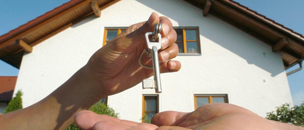 Gut aufgehoben. Damit das geliebte Häuschen nicht in falsche Hände gerät, will eine Schenkung wohlüberlegt sein.