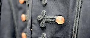 Immer akkurat. Auch die Uniformen der Bergleute spiegeln die Zechentradition des Saarlands im Bergwerk Reden wider.