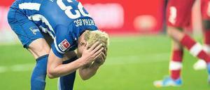 Zum Verzweifeln. Außenverteidiger Johannes van den Bergh vergab eine der zahlreichen Berliner Chancen. Foto: AFP