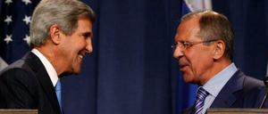 US-Außenminister John Kerry (li.) und sein russischer Amtskollege Sergej Lawrow.