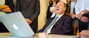Gut Lachen: Peer Steinbrück (SPD) ist im Netz zuhause