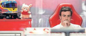 Kein Schwein hilft. Bei der Qualifikation zum Großen Preis von Italien nutzten Fernando Alonso auch Glücksbringer nichts.