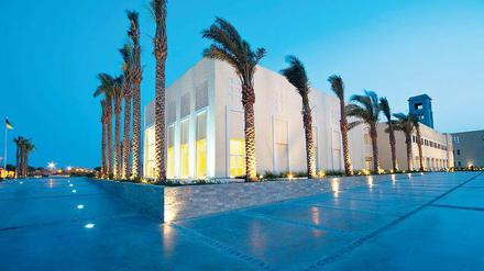 Palmenumstandene Campusgebäude in El Gouna.