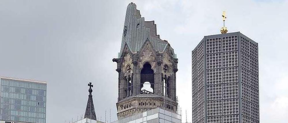 Bimmmm, Bimmmm, Bimmmm ... das alte Glockenspiel ertönt wieder.