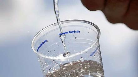 Der französische Konzern Veolia ist bereit, seinen Anteil an den Wasserbetrieben zu verkaufen – für 590 Millionen Euro.