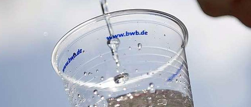 Der französische Konzern Veolia ist bereit, seinen Anteil an den Wasserbetrieben zu verkaufen – für 590 Millionen Euro.