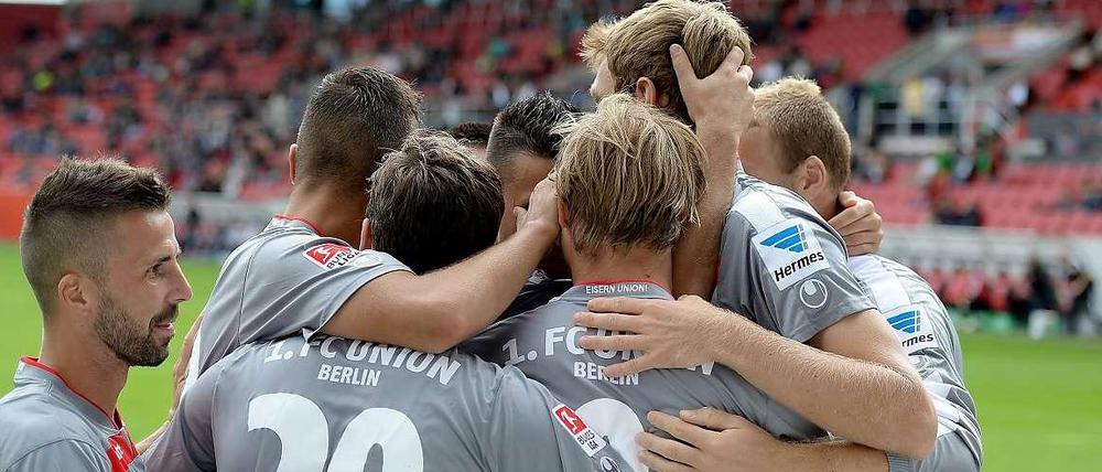 Grüße von oben: Der 1. FC Union Berlin hat mit dem 1:0-Sieg in Ingolstadt die Tabellenspitze übernommen.