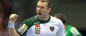 Sieg im Spitzenspiel! Nach dem 25:23-Erfolg in Magdeburg haben die Füchse nun 8:2 Punkte.