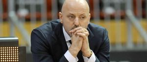Das hat ihn nicht vom Hocker gerissen: Alba-Trainer Sasa Obradovic sah in Oranienburg einen ungefährdeten Testspielsieg gegen Koszalin.
