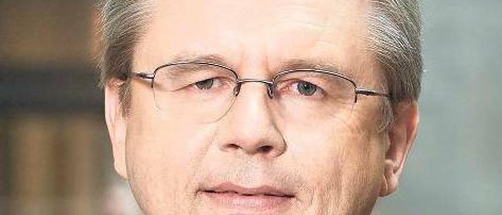 Wolfgang Herles leitet und moderiert die ZDF-Sendung „Das blaue Sofa“. Foto: ZDF