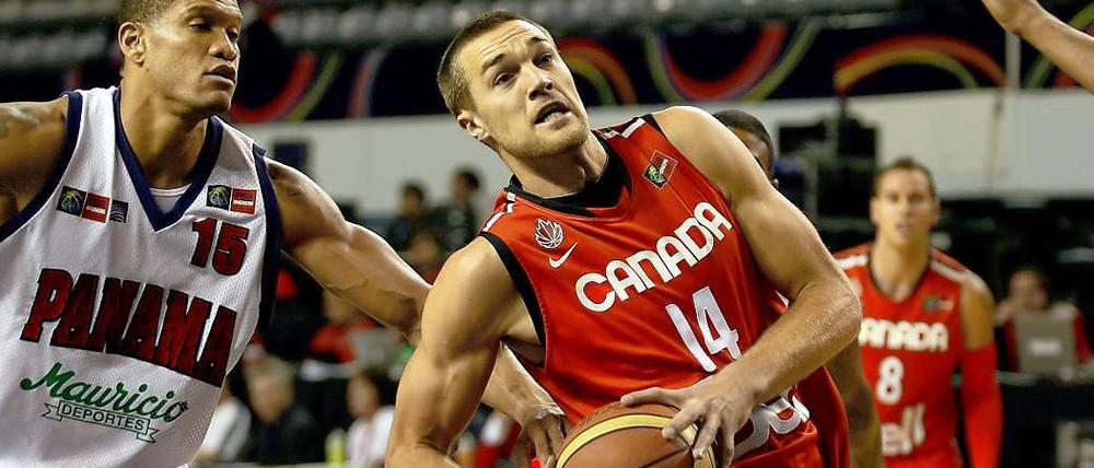 Levon Kendall (rechts) kann bei Alba als Power Forward und Center eingesetzt werden.