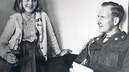 Der Ami aus Zehlendorf. Earl Albers mit der jungen Doris Hillenbrand.