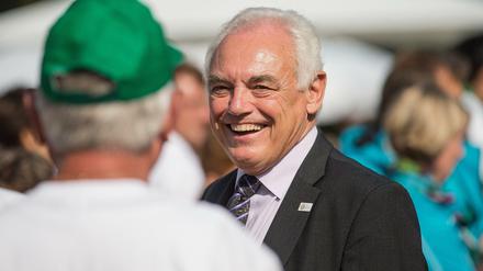 Einziger Bewerber. Walter Schneeloch (rechts) will DOSB-Präsident werden und damit Thomas Bachs Nachfolger.