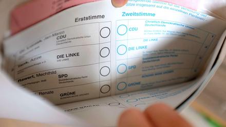 Der bekennende Nichtwähler ist bislang nur ein Schwänzer, ein Verweigerer.