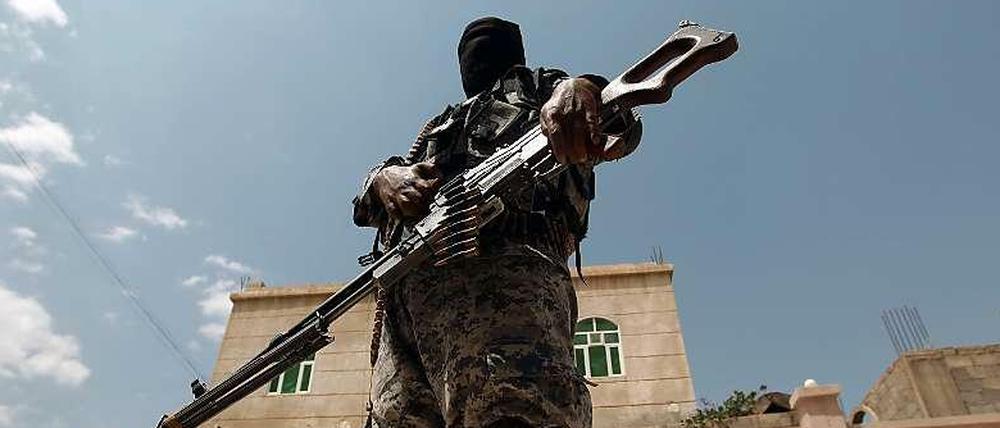 Instabile Region: Ein jemenitischer Soldat hält Wache