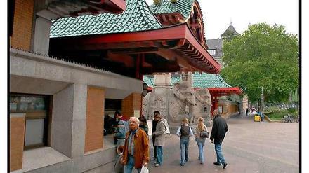 Das Elefantentor am Berliner Zoo. Am Donnerstag soll der neue Zoo-Chef verkündet werden.
