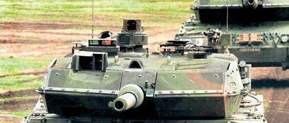 Begehrter Panzer: Der Leopard hätte alle Chancen, zum Exportschlager zu werden. Das findet nicht nur die Opposition nicht gut. Foto: picture alliance-dpa
