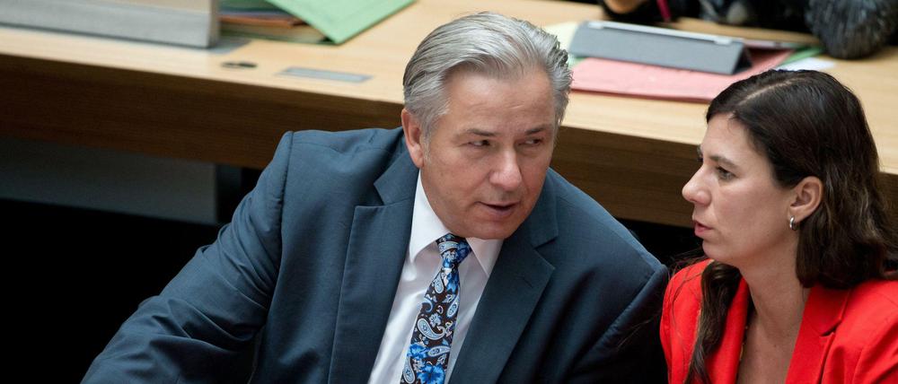 Wo gibt's denn diesmal Ärger? Schulsenatorin Scheeres steht unter Druck.