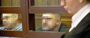 Schweigen ist das oberste Gebot: Michael W. und Holger B. auf der Anklagebank.