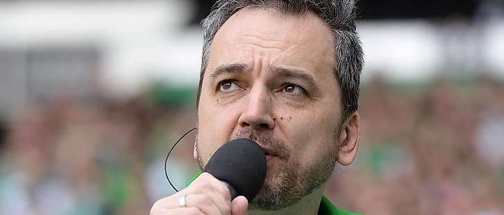 Arnd Zeigler ist Stadionsprecher bei Werder Bremen. Daneben ist er vor allem aufgrund seiner WDR-Sendung "Zeiglers wunderbare Welt des Fußballs" bekannt.