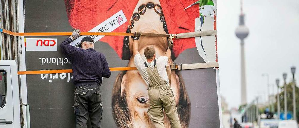 Abtransport am Tag nach der Bundestagswahl.