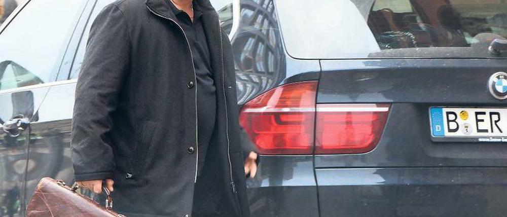 Kennzeichen BER. Horst Amann, Technikchef, beschwerte sich bei Wowereit. Foto: dpa