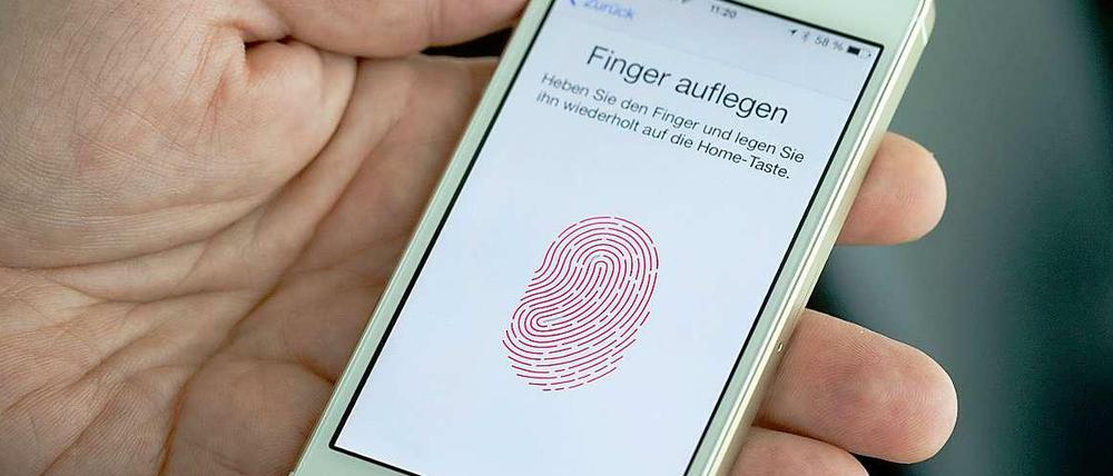 Einfach zu entsperren, aber auch einfach zu fälschen: die TouchID-Funktion vom neuen iPhone.