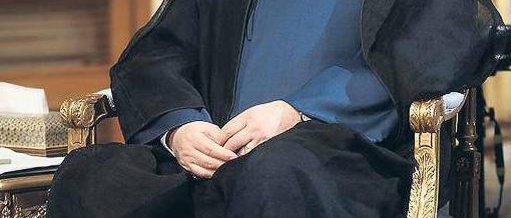 Der neue Mann. Mit dem Versprechen, die gesellschaftlichen Kontrollen abzumildern und im Atomstreit durch ein Einlenken die Lockerung der wirtschaftlich verheerenden Sanktionen zu erreichen, gewann Hassan Ruhani bereits in der ersten Wahlrunde. Foto: AFP