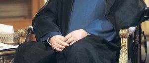 Der neue Mann. Mit dem Versprechen, die gesellschaftlichen Kontrollen abzumildern und im Atomstreit durch ein Einlenken die Lockerung der wirtschaftlich verheerenden Sanktionen zu erreichen, gewann Hassan Ruhani bereits in der ersten Wahlrunde. Foto: AFP