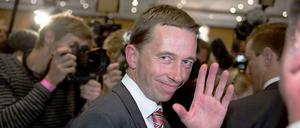 Der Spitzenkandidat der AfD, Bernd Lucke, nach den ersten Hochrechnungen am Wahlabend. 