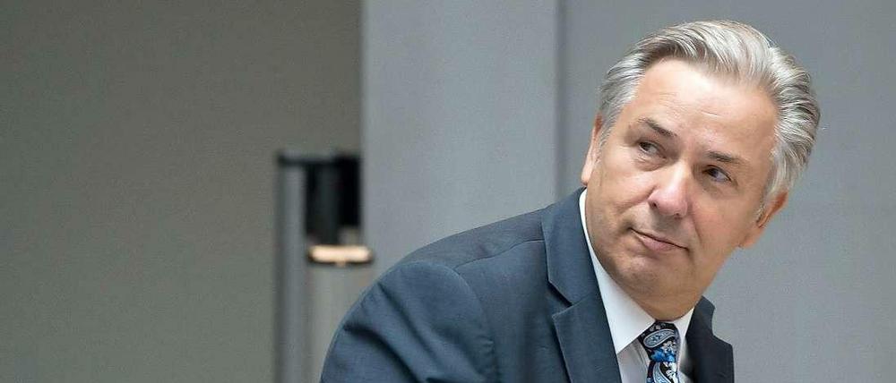 Berlins Regierender Bürgermeister Klaus Wowereit zieht sich als SPD-Vize zurück.