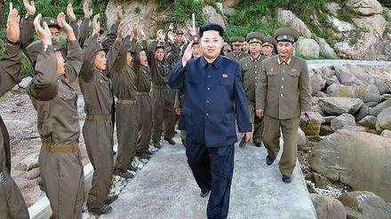 Nordkoreas Machthaber Kim Jong-un in der Grenzregion zu Südkorea. Viele Familien sind seit dem Korea-Krieg in den 50er Jahren getrennt.
