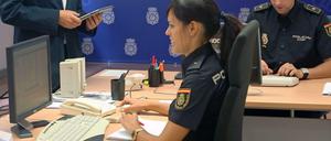 Die spanische Polizei macht vor, was die Berliner Kollegen erst noch lernen müssen: Verbrechensbekämpfung auf Twitter