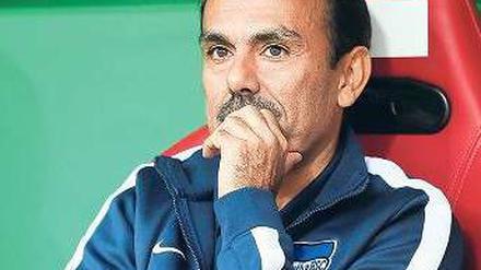 Hinterher ist man schlauer. Sagte Jos Luhukay in einer ersten Reaktion nach der 1:3-Niederlage im Pokal in Kaiserslautern. Er hatte neun neue Spieler aufgeboten.