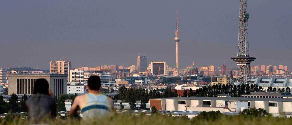 Die Hauptstadt ist bundesweit Spitze beim Wachstum der Wirtschaft. Und auch für die nächsten Monate sieht es für Berlin gut aus - nicht nur wenn man vom Teufelsberg auf die Skyline schaut.