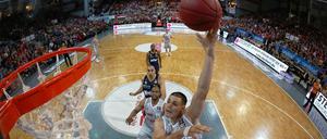 Beim letzten Aufeinandertreffen mit Alba Berlin gewann Bamberg und sicherte sich Platz eins vor den Playoffs.