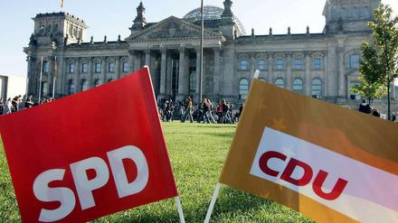 Große Koalition: Auf ihrem Kleinen Parteitag votierten die Delegierten der SPD am Freitag für Sondierungsgespräche mit der CDU.