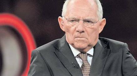 Auslegungsfähig. Umstrittene Äußerungen von Finanzminister Wolfgang Schäuble zur Euro-Krise im Wahlkampf und zu den Koalitionsgesprächen nach der Wahl werden in der Union mittlerweile zunehmend kritisch gesehen. Foto: dpa